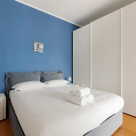 Bright Milan- Citta Studi With Balcony * ميلان