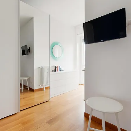 Bright Milan- Citta Studi With Balcony ميلان